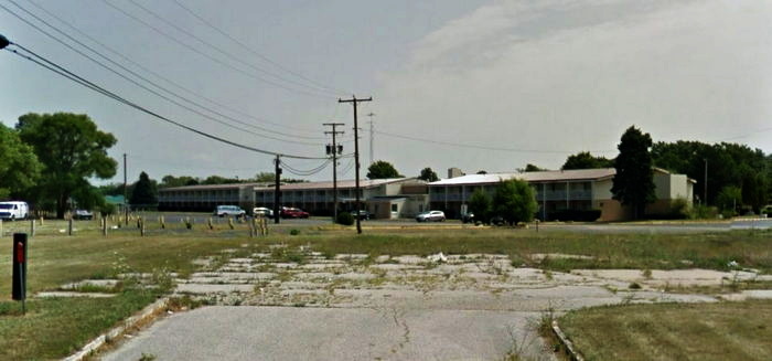 Howard Johnsons (Cosmo Extended Stay Motel) - Street View (newer photo)